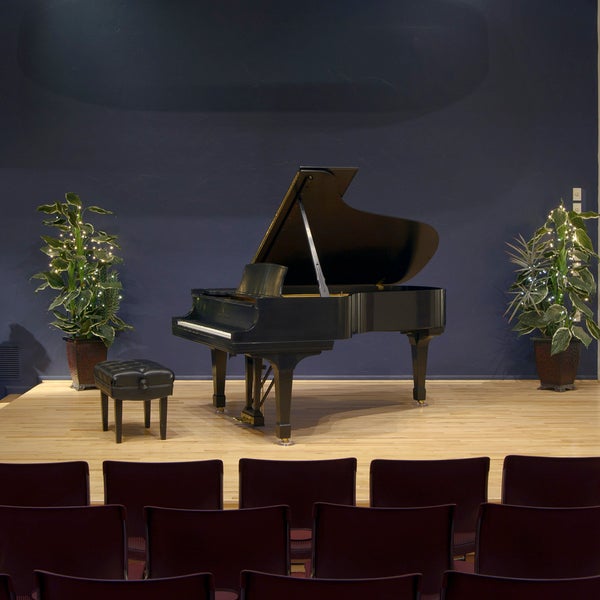 7/21/2015에 Simon Gallery of Fine Pianos &amp; Art님이 Simon Gallery of Fine Pianos &amp; Art에서 찍은 사진