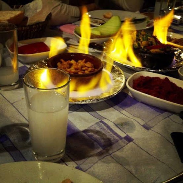Foto scattata a Hasanaki Balık Restaurant da Çetin U. il 2/18/2019