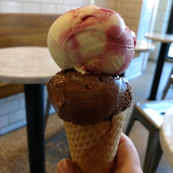 3/10/2019에 P S.님이 Jeni&#39;s Splendid Ice Creams에서 찍은 사진