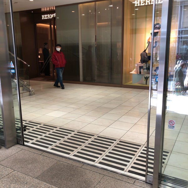 Photos At Hermes 伊勢丹新宿本店 新宿区 東京都