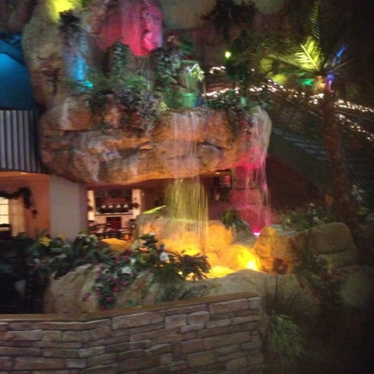 รูปภาพถ่ายที่ Isle of Capri Casino Hotel Boonville โดย Curtis B. เมื่อ 11/24/2012
