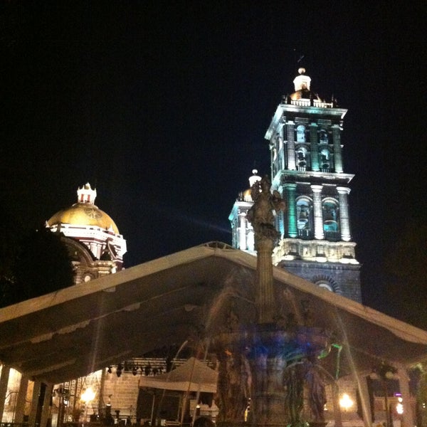 5/6/2013 tarihinde Diana R.ziyaretçi tarafından Zócalo'de çekilen fotoğraf