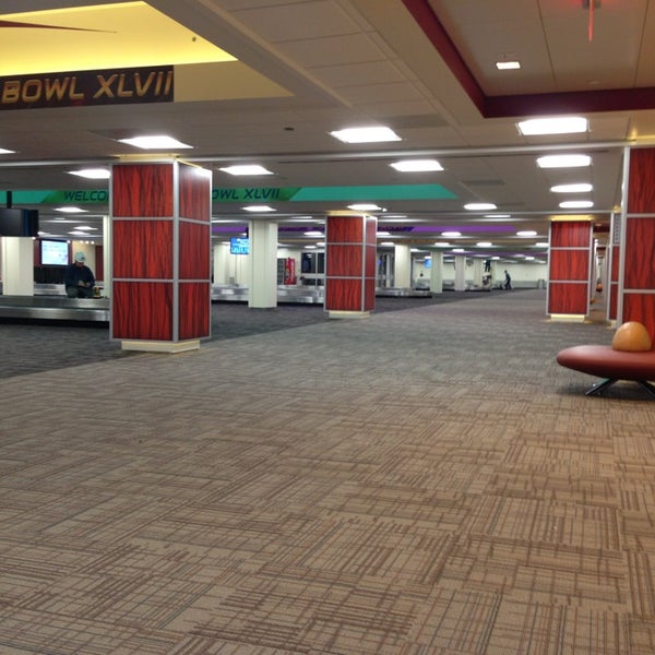 Foto tirada no(a) Aeroporto Internacional de Nova Orleães Louis Armstrong (MSY) por Christopher S. em 1/17/2013