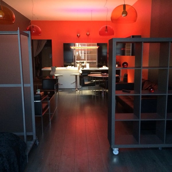 Das Foto wurde bei Room With A View Luxury Apartment Hotel von liva a. am 2/19/2014 aufgenommen