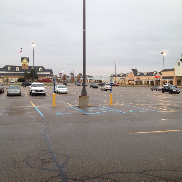 Old Navy Outlet Howell, MI