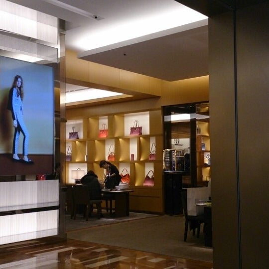 Louis Vuitton 松坂屋名古屋店 Boutique In 中区