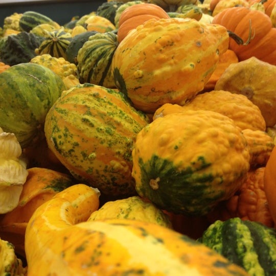 Hen House Market Grocery Store