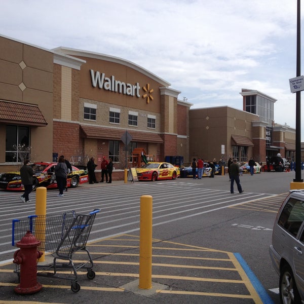Walmart Supercenter Village West Kansas City, KS