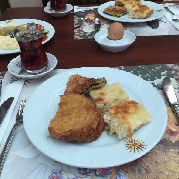 Foto scattata a Güneş Hotel da Gökay A. il 8/5/2015
