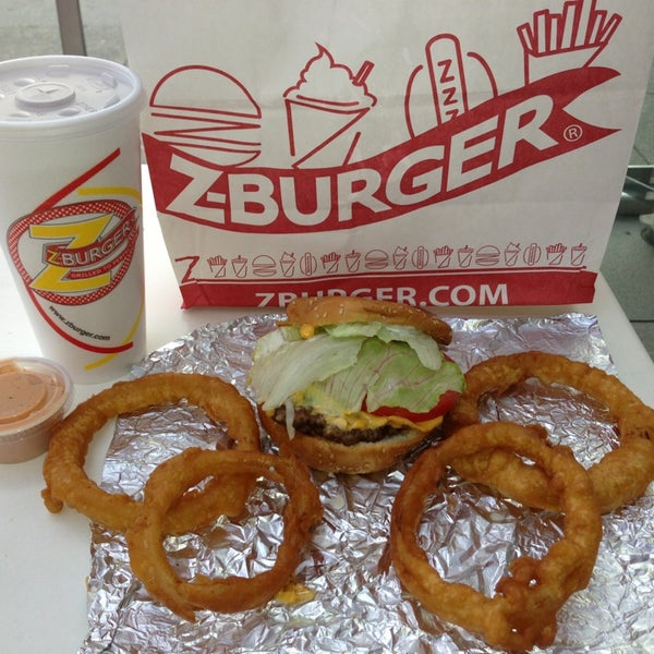 Photo taken at Z Burger by Renie H. on 9/18/2013