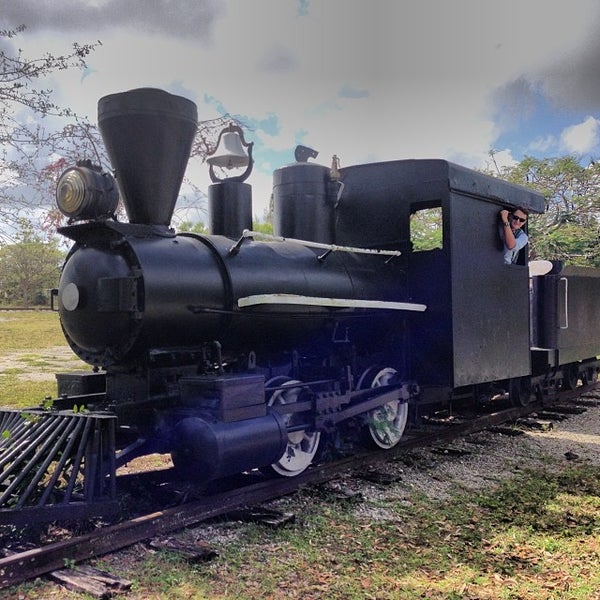 รูปภาพถ่ายที่ The Gold Coast Railroad Museum โดย Танечка С. เมื่อ 2/1/2014