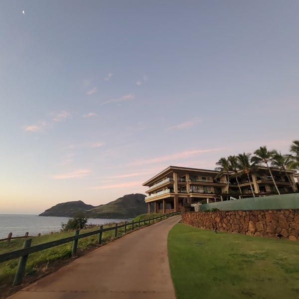 Foto diambil di Timbers Kauai Ocean Club &amp; Residences oleh erny pada 1/16/2023