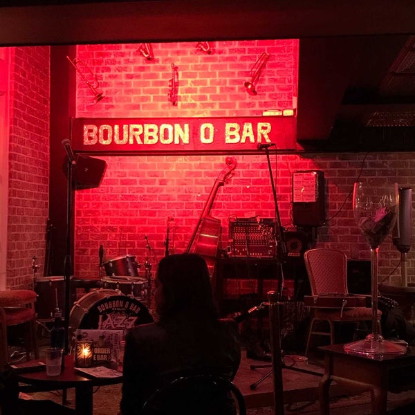 รูปภาพถ่ายที่ Bourbon &quot;O&quot; โดย Steve H. เมื่อ 11/13/2018
