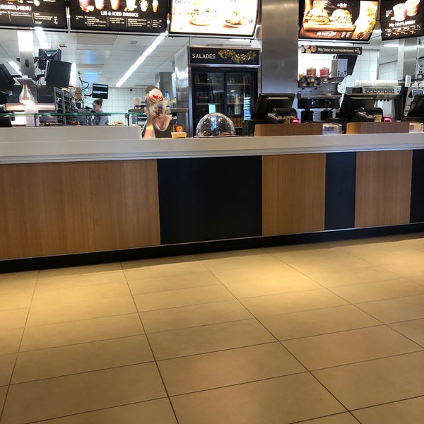 Photo taken at McDonald&#39;s by Maarten M. on 11/5/2018