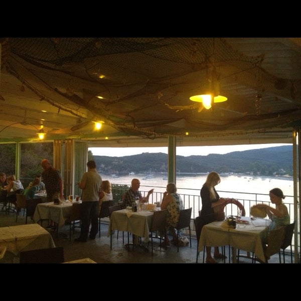 8/3/2013 tarihinde Monica K.ziyaretçi tarafından Taverna Stefanos Fish &amp; Greek food'de çekilen fotoğraf