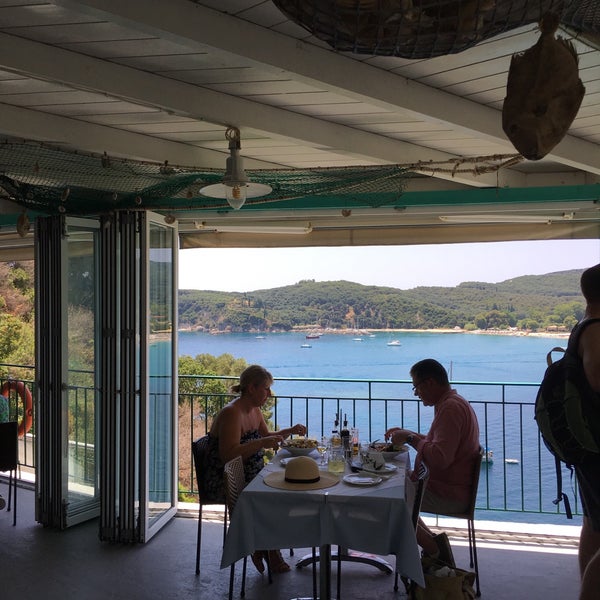 6/29/2017에 Monica K.님이 Taverna Stefanos Fish &amp; Greek food에서 찍은 사진