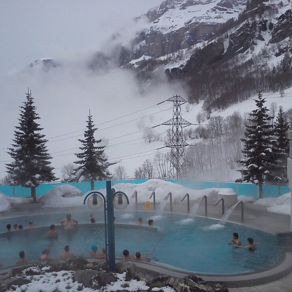 3/29/2013 tarihinde Mikhail B.ziyaretçi tarafından Leukerbad Therme'de çekilen fotoğraf