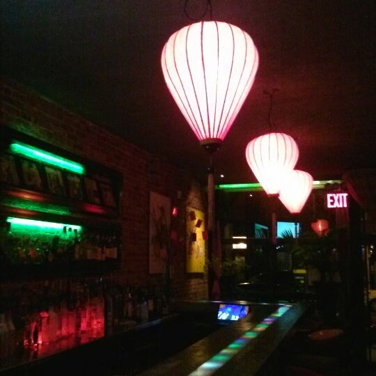 Foto scattata a Nana Restaurant &amp; Bar da Tinkerbells W. il 2/26/2013