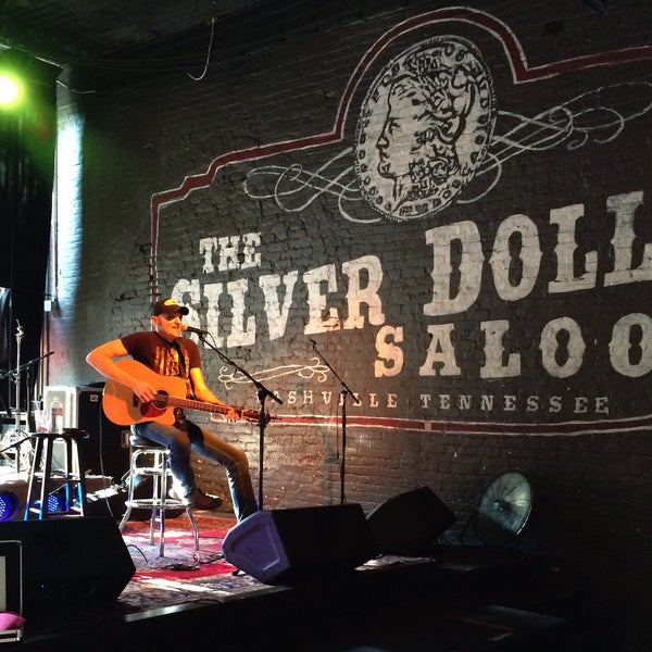 Foto scattata a Silver Dollar Saloon da Luis H. il 10/12/2015