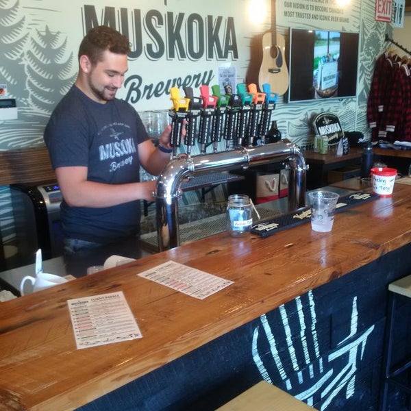 รูปภาพถ่ายที่ Muskoka Brewery โดย Connect4 Wine - Tom H. เมื่อ 8/20/2017
