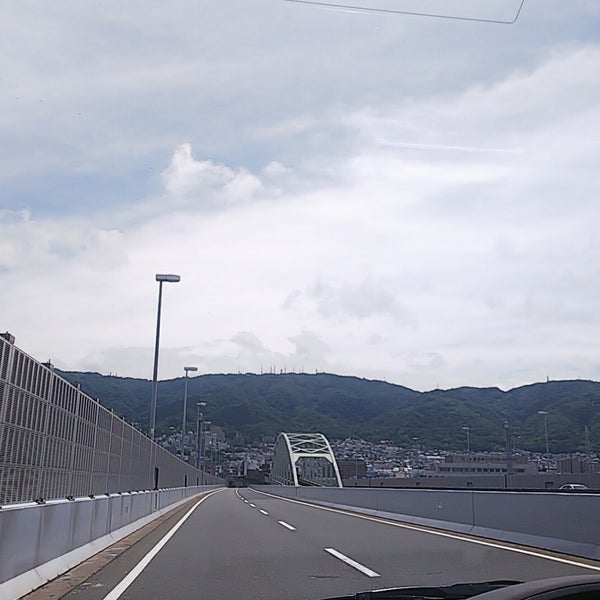 Photos At 近鉄けいはんな線 恩知川橋梁 東大阪市 大阪府