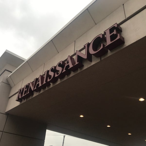 Photo prise au Renaissance Newark Airport Hotel par aeroRafa le8/16/2019
