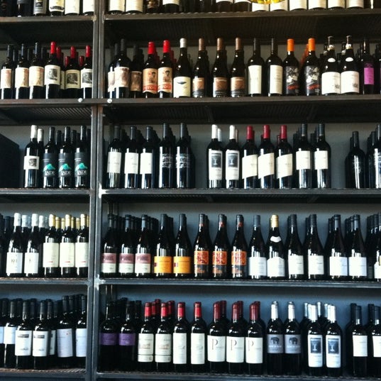 Foto diambil di MAX&#39;s Wine Dive Dallas oleh aeroRafa pada 10/14/2012