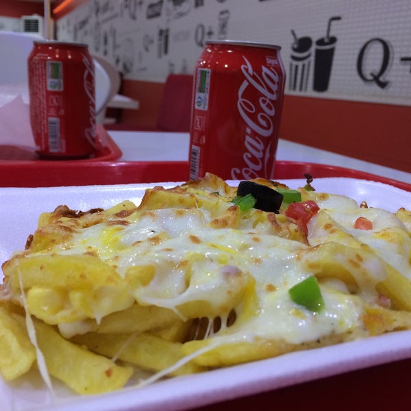 Логотип с буквой q. Q food. Q food. Savoring food. Q food.