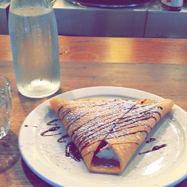 Photo taken at Crepes n&#39; Crepes by Abdulaziz A. on 10/6/2015