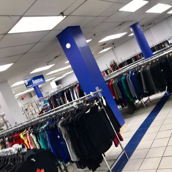 Photo taken at Goodwill by Courtenay B. on 11/22/2018