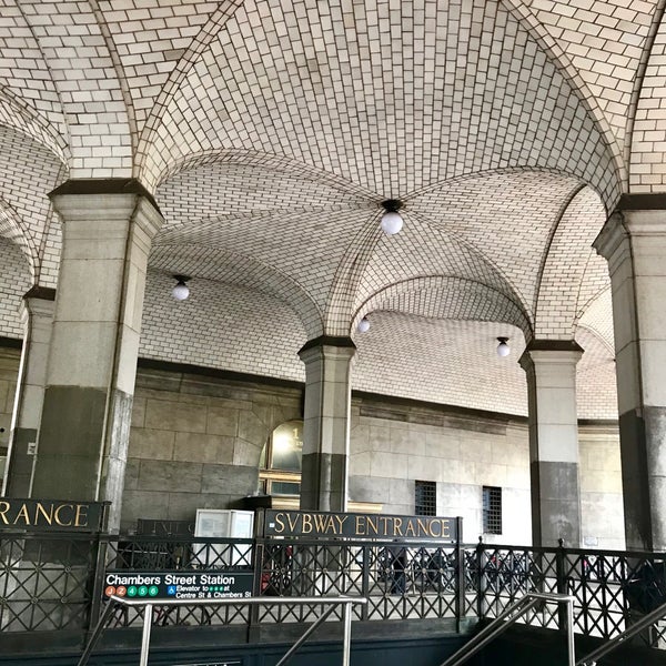 7/25/2018 tarihinde Courtenay B.ziyaretçi tarafından Manhattan Municipal Building'de çekilen fotoğraf