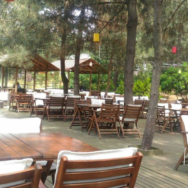 Foto scattata a Eyüboğlu Cafe &amp; Restaurant da Gny il 5/26/2018