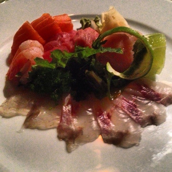 รูปภาพถ่ายที่ Hama Sushi โดย Bill F S. เมื่อ 4/20/2013