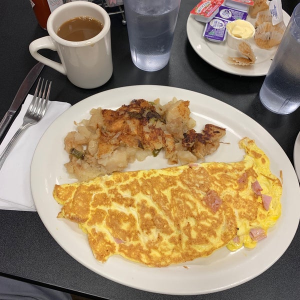 Photo taken at Benny&#39;s Luncheonette by Gator S. on 10/15/2022