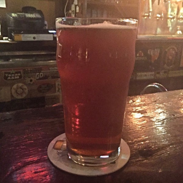 12/31/2015 tarihinde CLINTON D.ziyaretçi tarafından The Brewery Tap'de çekilen fotoğraf