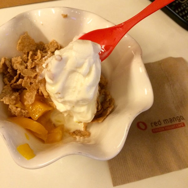 Red Mango Frozen Yogurt Shop