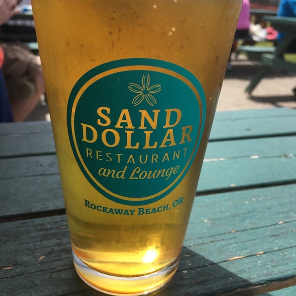 Das Foto wurde bei Sand Dollar Restaurant &amp; Lounge von Mrs. Funkspieler am 6/17/2019 aufgenommen