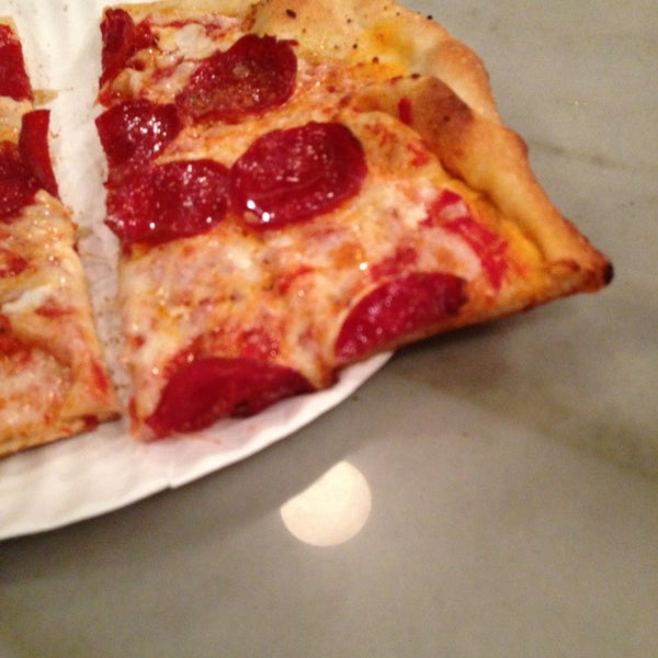 1/27/2013에 Chris L.님이 Merilu Pizza Al Metro에서 찍은 사진
