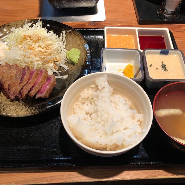 牛かつ冨田 Japanese Restaurant In 浪速区