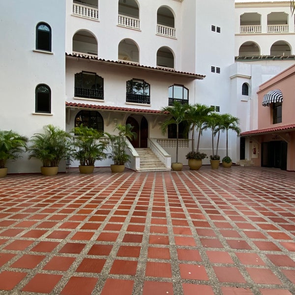Das Foto wurde bei Hotel Caribe von Oswaldo R. am 8/19/2022 aufgenommen