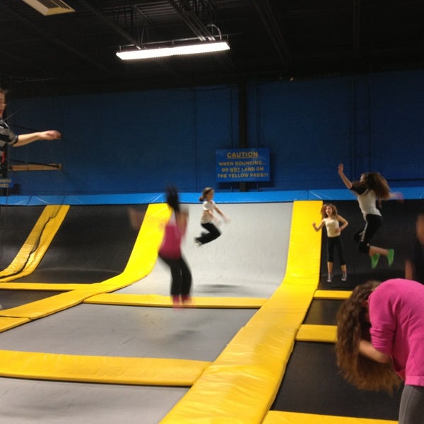 Photo taken at Bounce Trampoline Sports by Lola M. on 1/12/2013