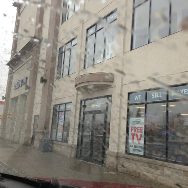 Dymon storage Queenswood Heights Ottawa, ON