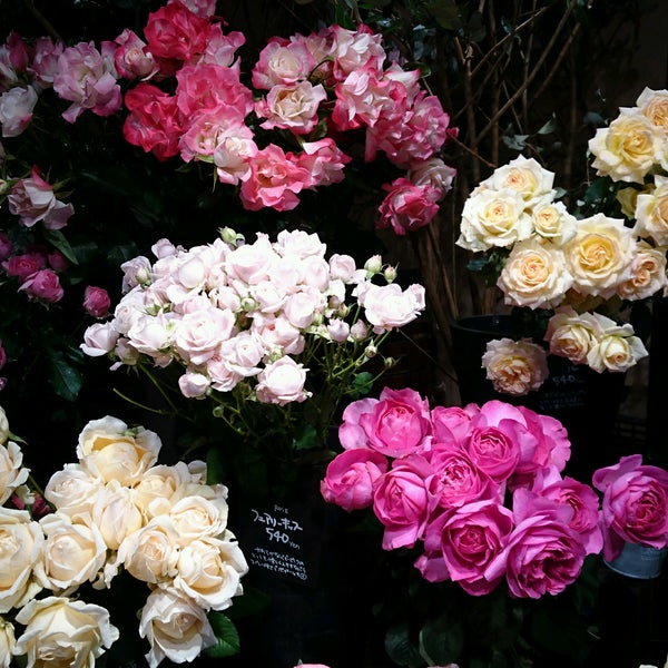 青山フラワーマーケット Flower Shop In 足立区