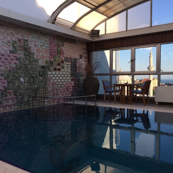 Zagreb Hotel's Rooftop Swimming Pool Swimming Pool in Fatih
