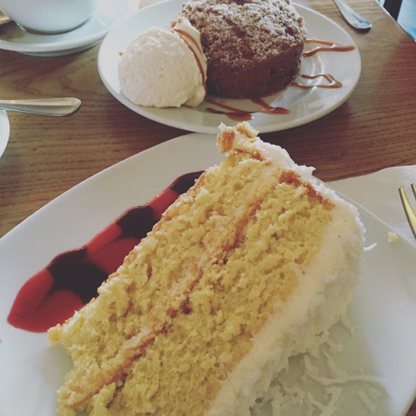 5/15/2016에 Jenny M.님이 Pastiche Fine Desserts &amp; Café에서 찍은 사진