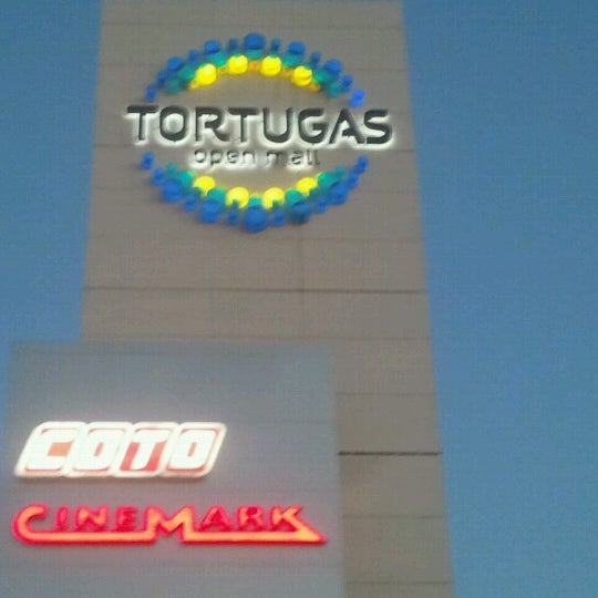 Foto tomada en Tortugas Open Mall  por Debora S. el 1/5/2013