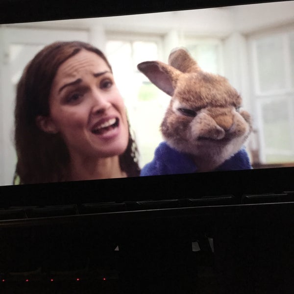 Springdale 18 Cinema de Lux Movie Theater