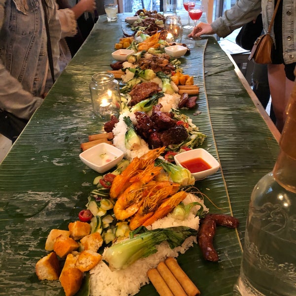6/16/2019にValerie S.がJeepney Filipino Gastropubで撮った写真