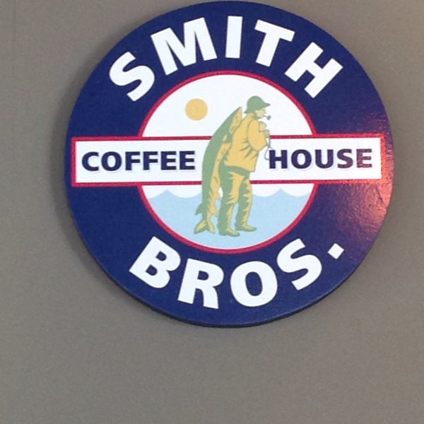 Снимок сделан в Smith Bros. Coffee House пользователем Joan S. 12/27/2013