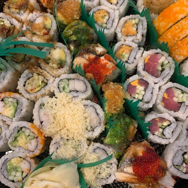 Lawrence Fish Market Seafood Restaurant in Albany Park